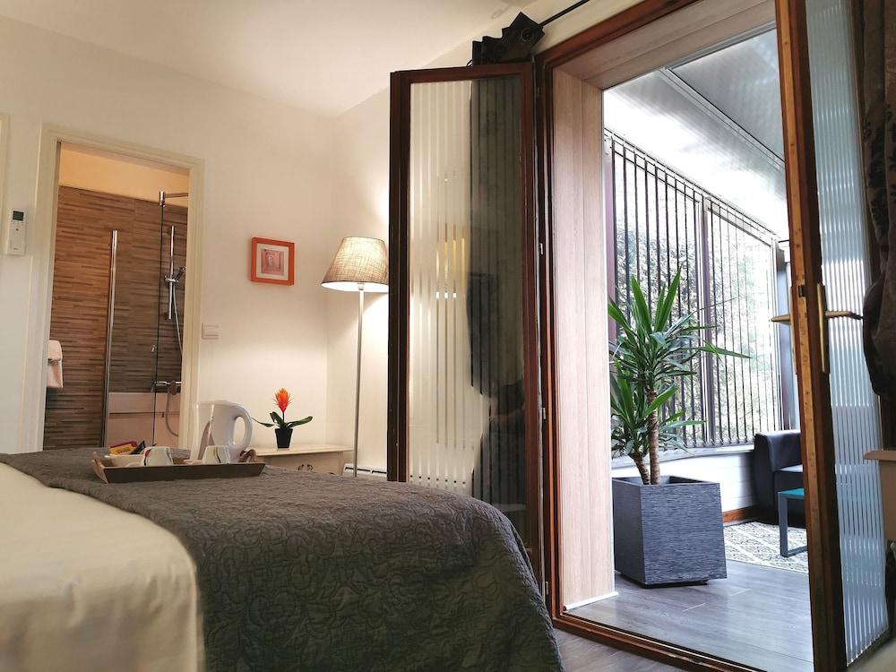 Les Terrasses De - & - Restaurant & Hotel 3*
